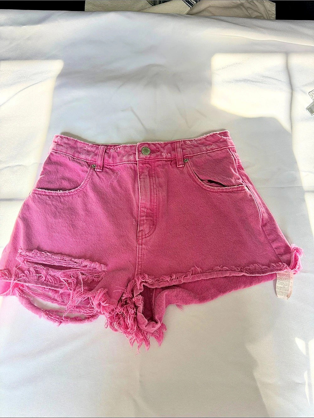 Rollas Dusters High Rise Slim Distressed Jean Shorts in Pink Size 26/4 US runs s